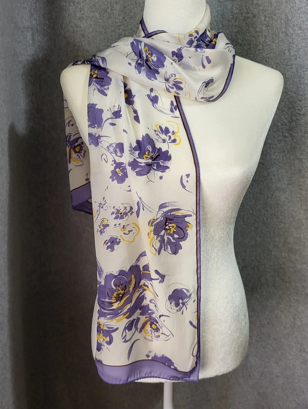 Vtg The Specialty House Scarf Purple White Floral 100% Silk Japan 10